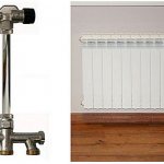 Adapter for bottom one-sided radiator connection