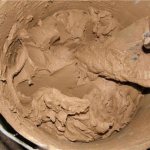 Чем оштукатурить кирпичную стену в бане