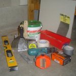 How to sheathe the inside of a wooden house with plasterboard