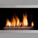 Arrangement of a wood-burning fireplace in the country