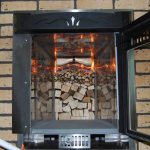 Укладка дров в пиролизную печь