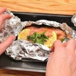 В какую сторону фольги нужно заворачивать рыбу и мясо при запекании